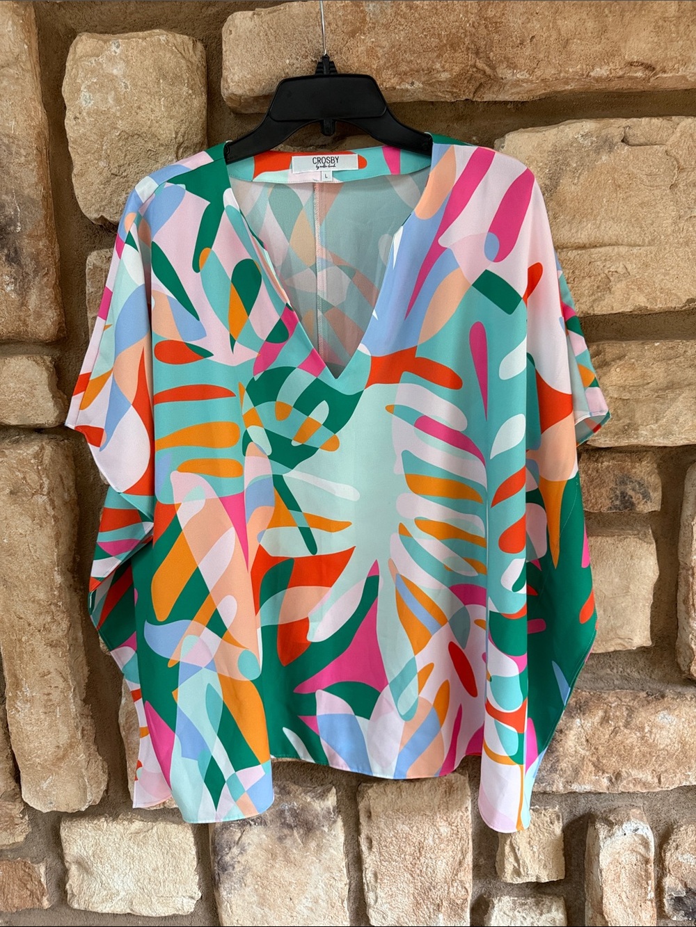 Crosby by Mollie Burch Abstract Leaf V-Neck Tunic size L
